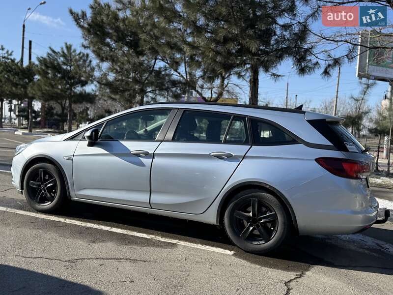 Универсал Opel Astra 2019 в Одессе