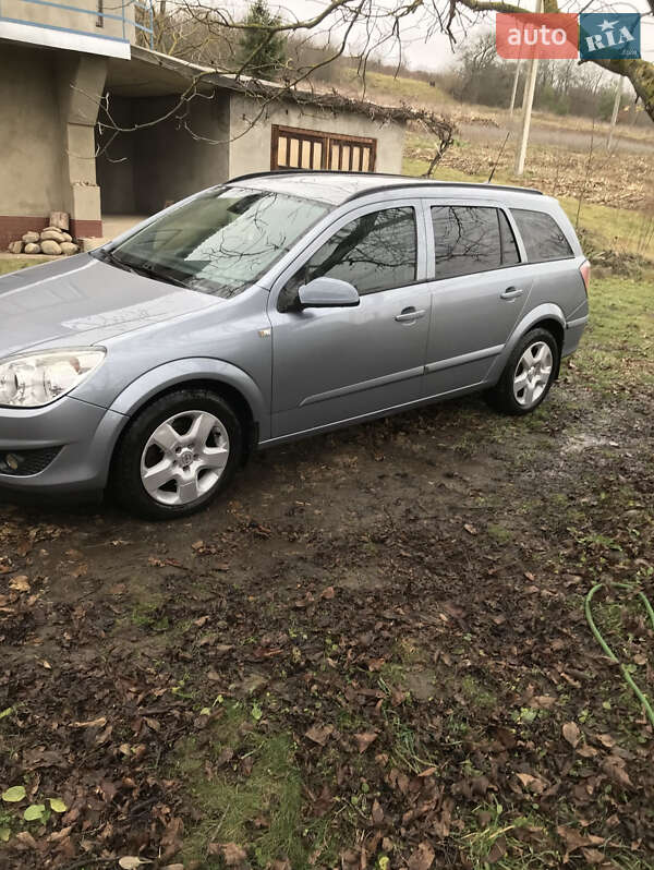 Универсал Opel Astra 2008 в Ивано-Франковске