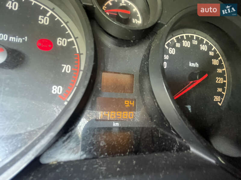 Хэтчбек Opel Astra 2006 в Самборе