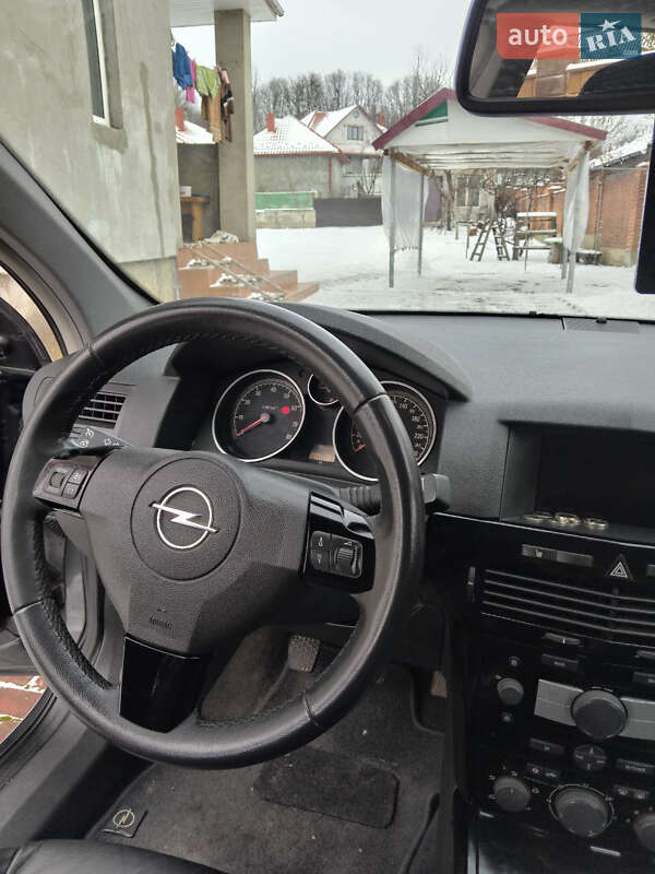 Универсал Opel Astra 2008 в Луцке