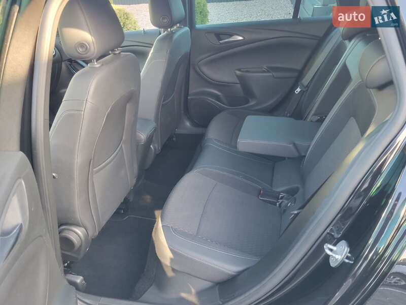 Універсал Opel Astra 2019 в Луцьку