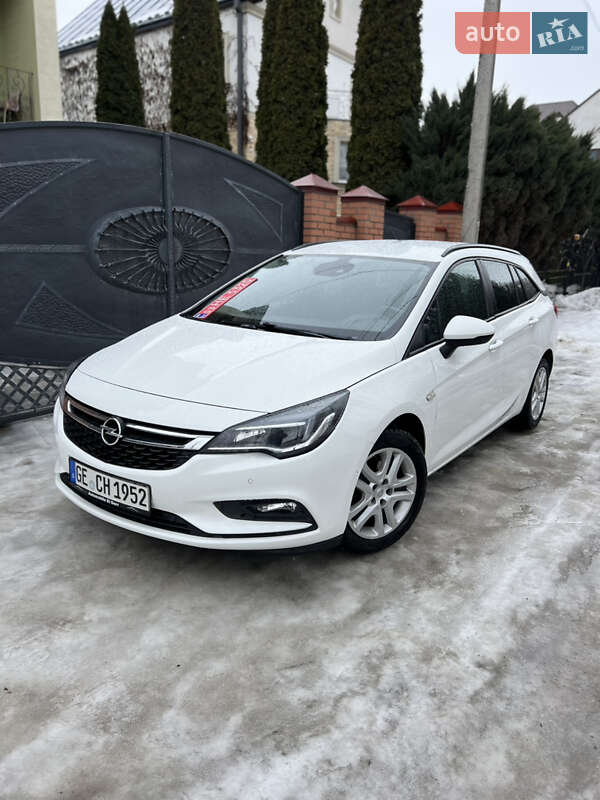 Универсал Opel Astra 2018 в Львове