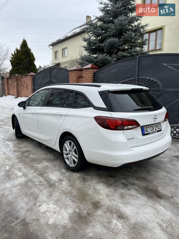 Универсал Opel Astra 2018 в Львове