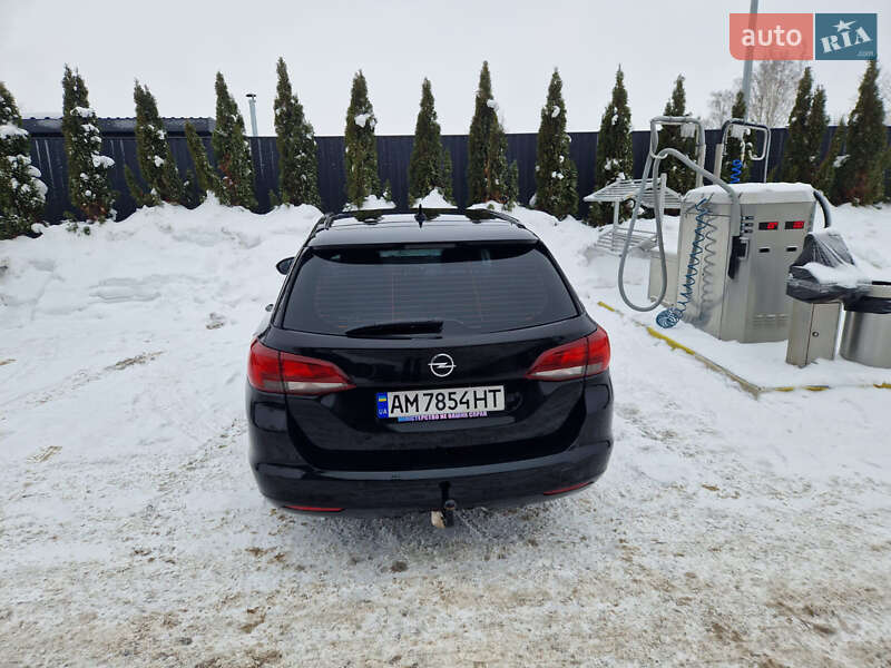 Универсал Opel Astra 2018 в Коростене
