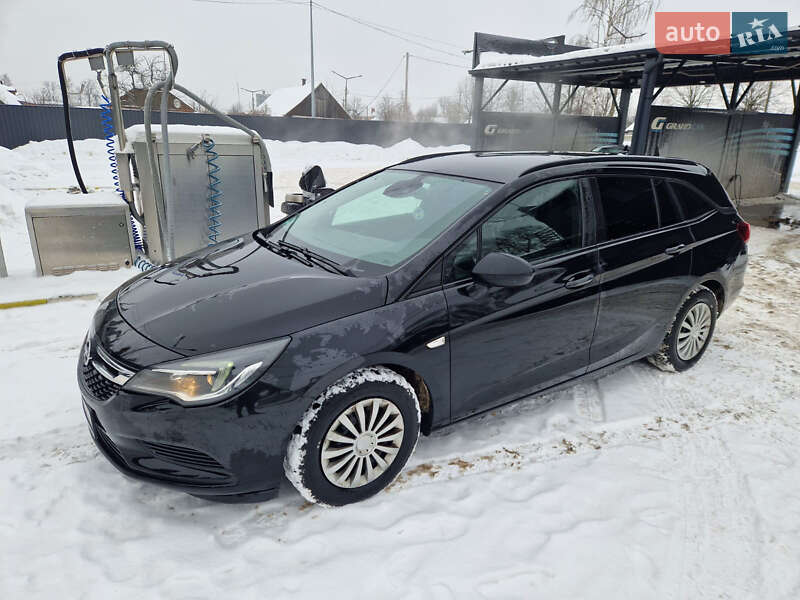 Универсал Opel Astra 2018 в Коростене