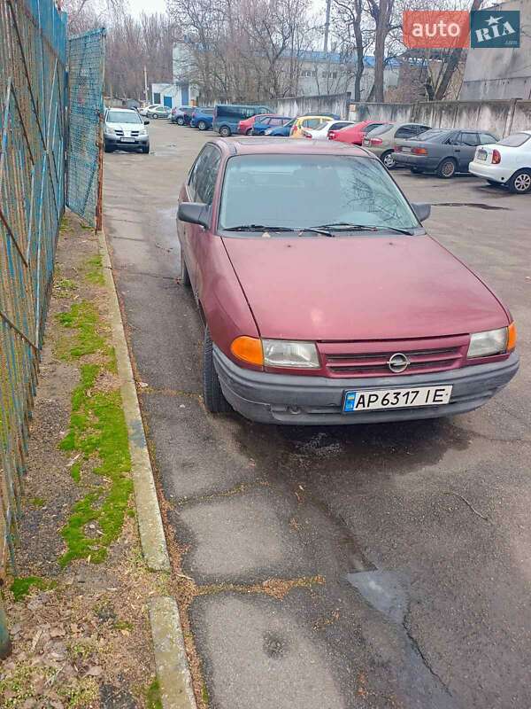 Хэтчбек Opel Astra 1992 в Запорожье фото 10 Хэтчбек Opel Astra 1992 в Запорожье