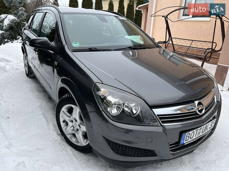 Универсал Opel Astra 2009 в Виннице