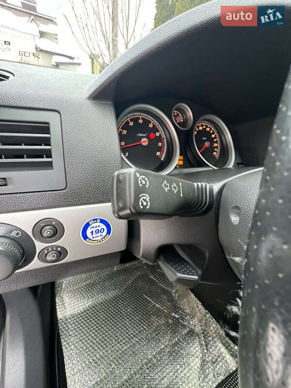 Универсал Opel Astra 2009 в Виннице