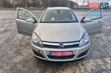 Универсал Opel Astra 2006 в Радивилове