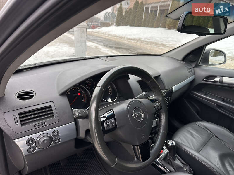 Универсал Opel Astra 2009 в Киеве