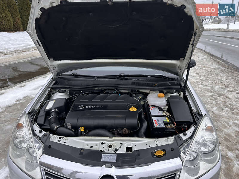 Универсал Opel Astra 2009 в Киеве