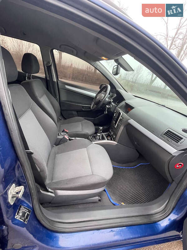 Универсал Opel Astra 2006 в Черновцах фото 31 Универсал Opel Astra 2006 в Черновцах