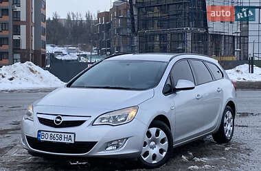 Универсал Opel Astra 2012 в Тернополе