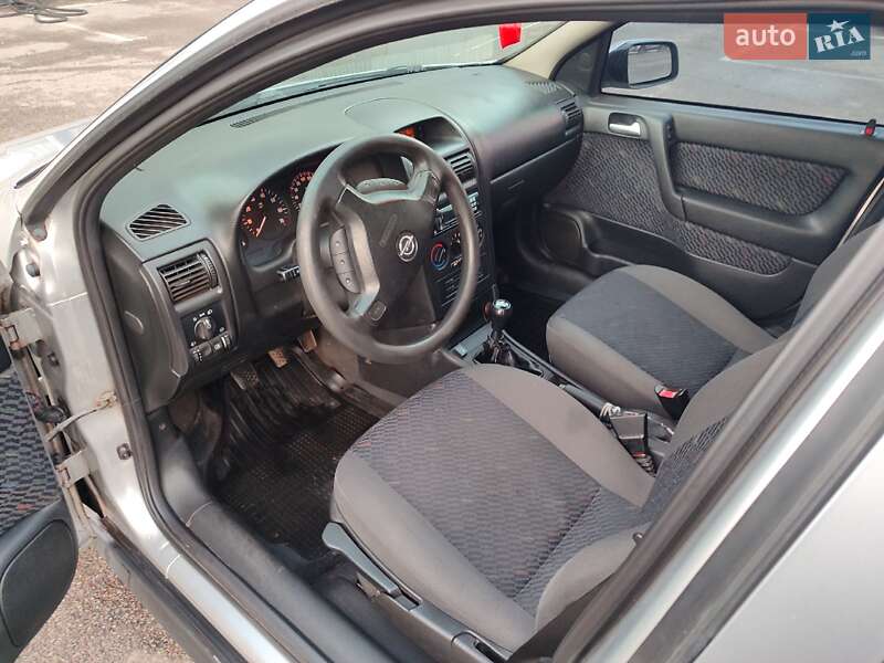 Хэтчбек Opel Astra 2002 в Чернигове
