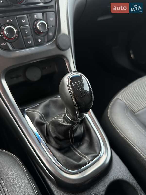 Универсал Opel Astra 2012 в Белогородке фото 27 Универсал Opel Astra 2012 в Белогородке