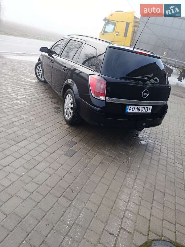 Универсал Opel Astra 2006 в Виноградове
