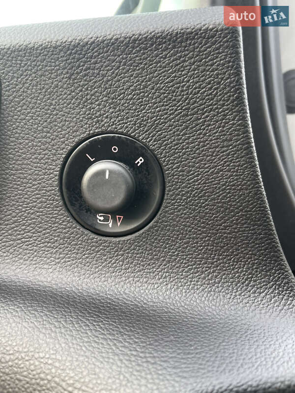 Хэтчбек Opel Astra 2013 в Львове