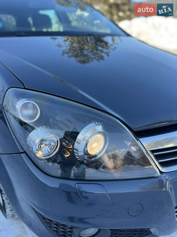 Универсал Opel Astra 2009 в Луцке