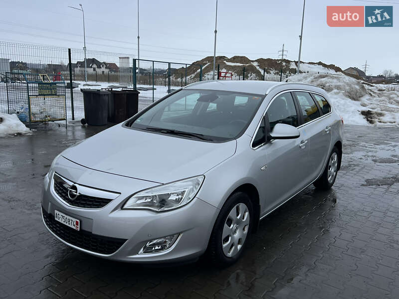Универсал Opel Astra 2011 в Луцке фото 3 Универсал Opel Astra 2011 в Луцке