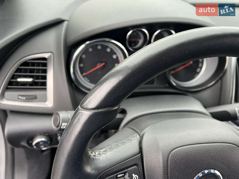 Универсал Opel Astra 2011 в Луцке фото 60 Универсал Opel Astra 2011 в Луцке