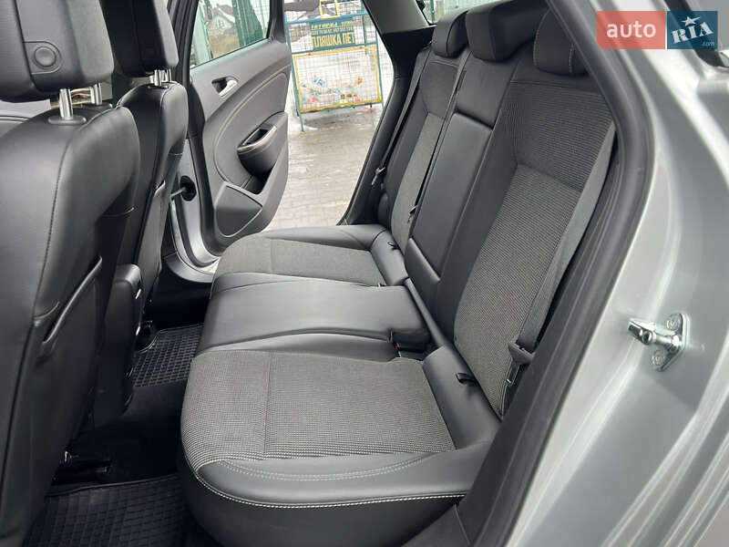 Универсал Opel Astra 2011 в Луцке фото 76 Универсал Opel Astra 2011 в Луцке