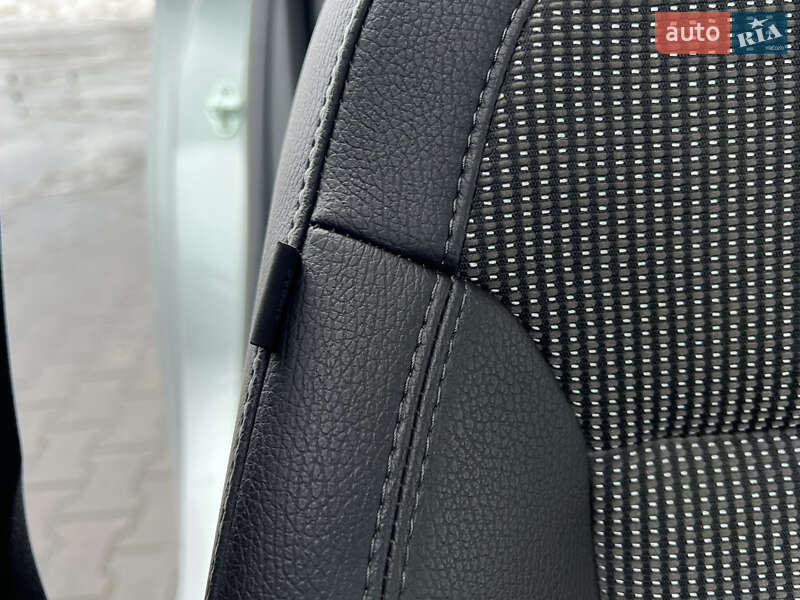 Универсал Opel Astra 2011 в Луцке фото 89 Универсал Opel Astra 2011 в Луцке