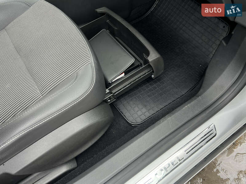 Универсал Opel Astra 2011 в Луцке фото 141 Универсал Opel Astra 2011 в Луцке