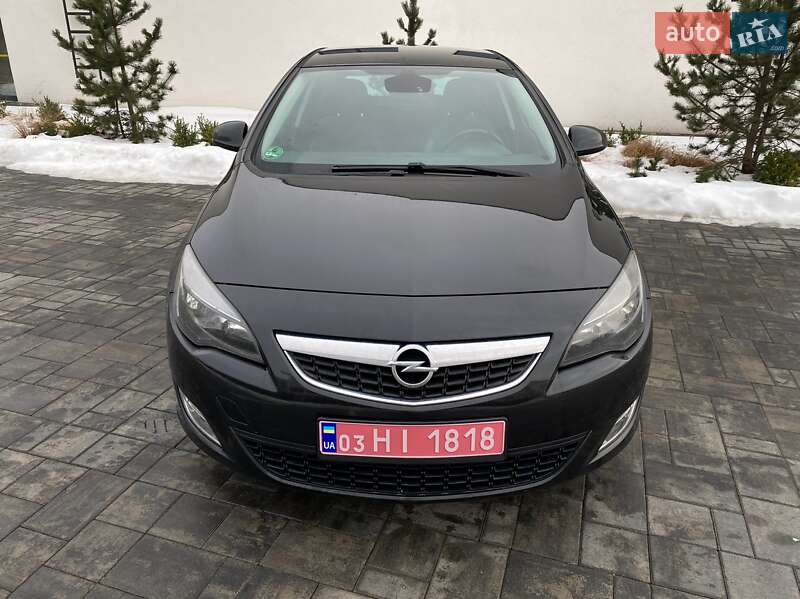 Хетчбек Opel Astra 2011 в Луцьку