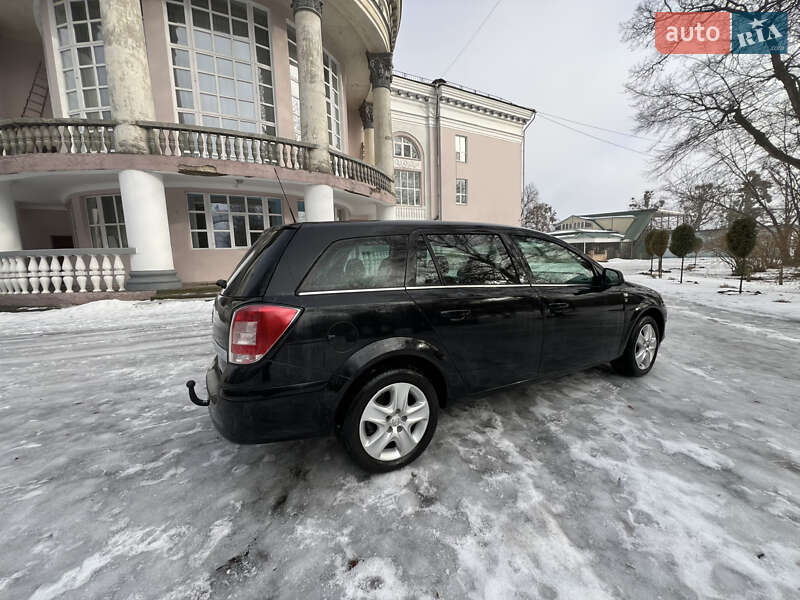 Универсал Opel Astra 2010 в Ватутино фото 24 Универсал Opel Astra 2010 в Ватутино