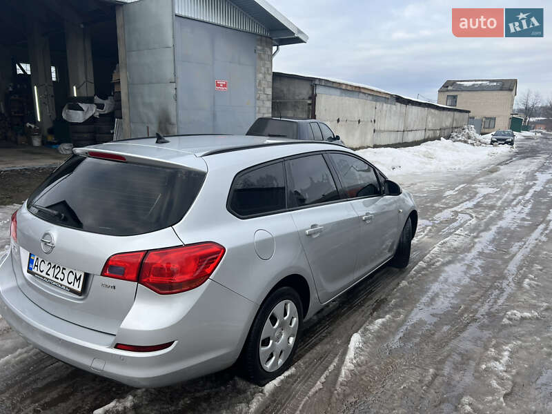 Универсал Opel Astra 2011 в Луцке фото 5 Универсал Opel Astra 2011 в Луцке