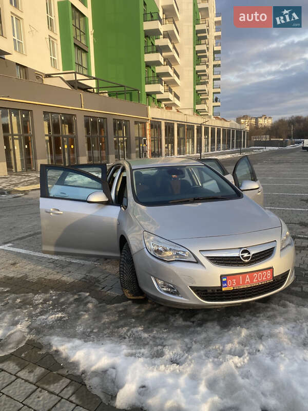 Хетчбек Opel Astra 2011 в Львові фото 10 Хетчбек Opel Astra 2011 в Львові