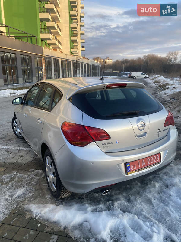 Хетчбек Opel Astra 2011 в Львові фото 28 Хетчбек Opel Astra 2011 в Львові