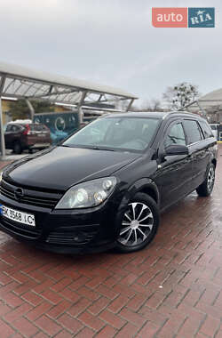 Універсал Opel Astra 2004 в Рівному