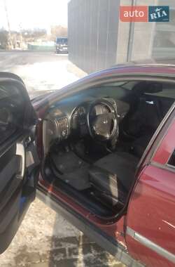 Седан Opel Astra 2006 в Новом Буге