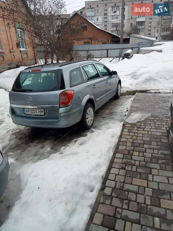 Универсал Opel Astra 2005 в Бердичеве