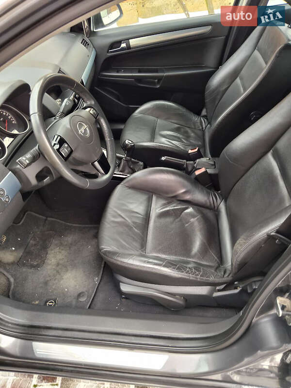Універсал Opel Astra 2008 в Луцьку