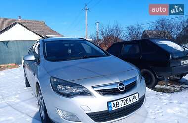 Универсал Opel Astra 2012 в Ямполе