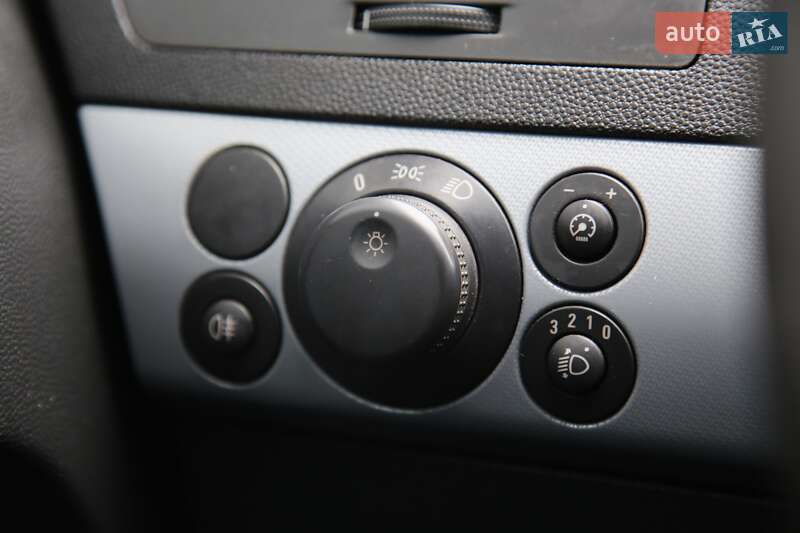 Универсал Opel Astra 2004 в Харькове