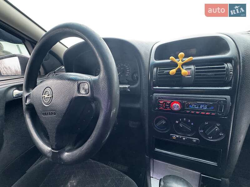 Седан Opel Astra 2001 в Львові
