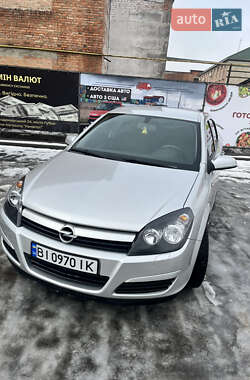 Хэтчбек Opel Astra 2004 в Лубнах
