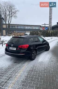 Універсал Opel Astra 2014 в Стрию