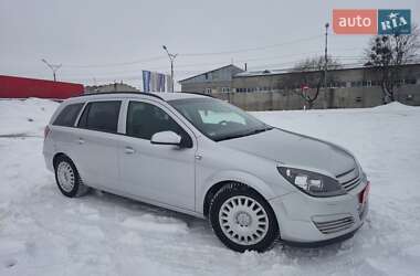 Универсал Opel Astra 2006 в Нововолынске