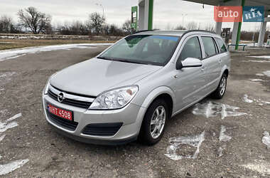 Універсал Opel Astra 2006 в Охтирці