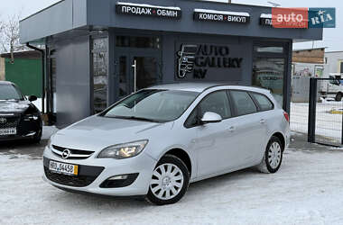 Універсал Opel Astra 2013 в Рівному