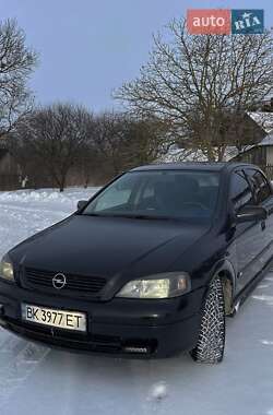 Хетчбек Opel Astra 2000 в Рівному