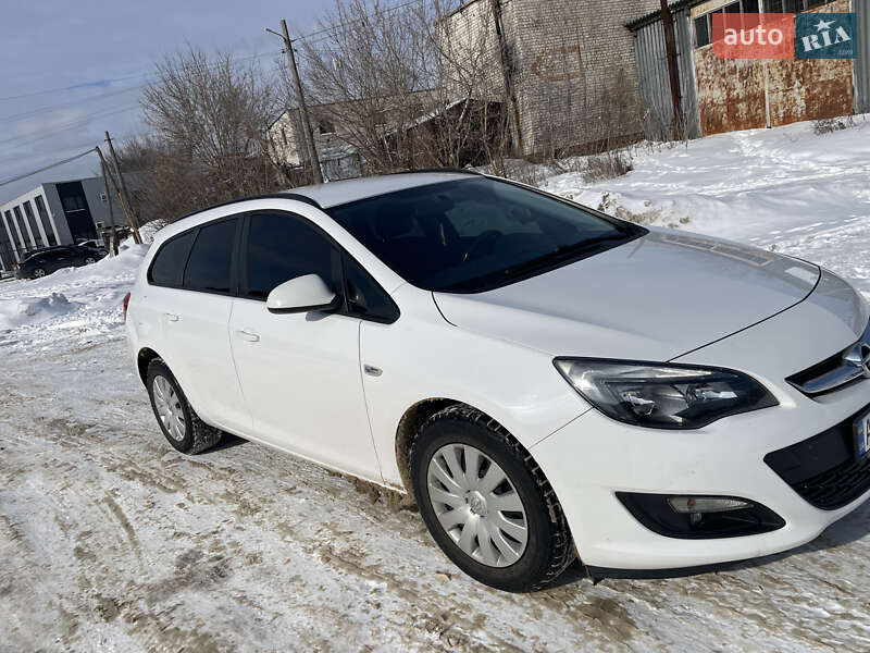 Универсал Opel Astra 2016 в Житомире