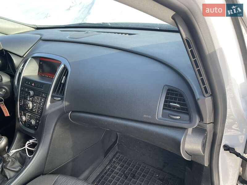 Универсал Opel Astra 2016 в Житомире