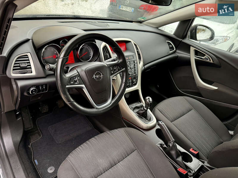 Хэтчбек Opel Astra 2010 в Ровно фото 13 Хэтчбек Opel Astra 2010 в Ровно