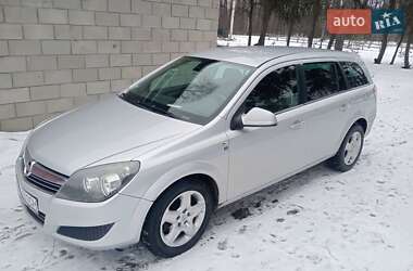 Универсал Opel Astra 2010 в Камне-Каширском