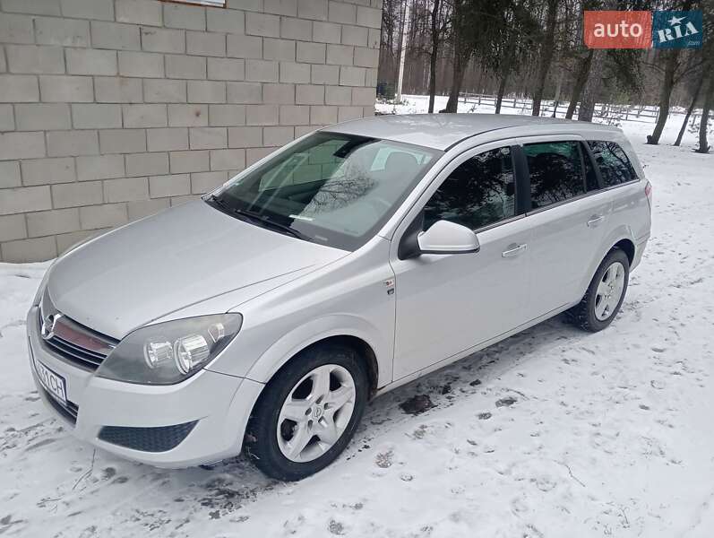 Opel Astra 2010 Opel Astra 2010